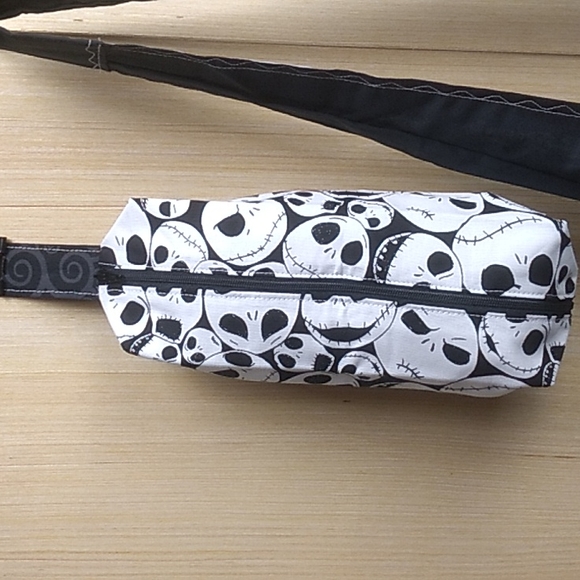 From Palm Springs Fair 3 piece collection Nightmare Before Christmas Purse Plus - Picture 3 of 15